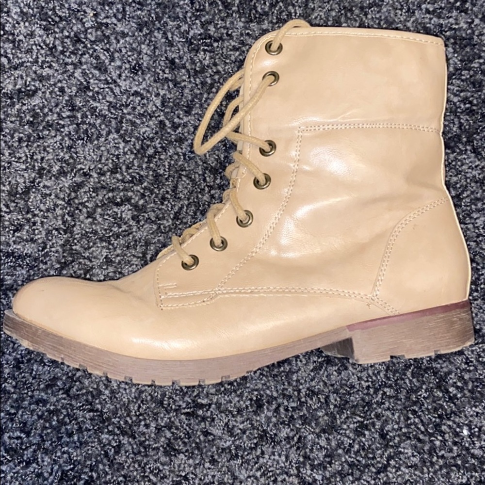 Tan Boots - Picture 3 of 5